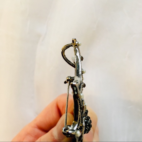 Sparkling Spider Brooch Pin/Pendant - Picture 5 of 7